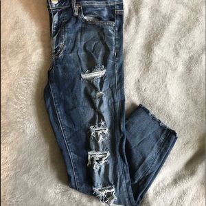 dark wash ripped cropped jeans